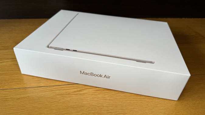 MacBook Air M3 256GB MRXT3. NOVOS, SELADOS. 024