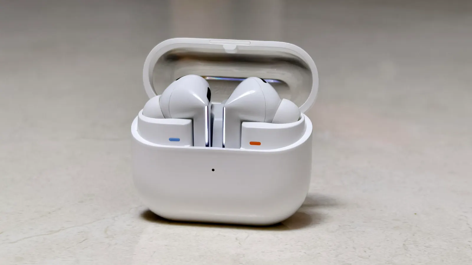 Samsung Galaxy Buds 3 Pro. SELADOS. J25