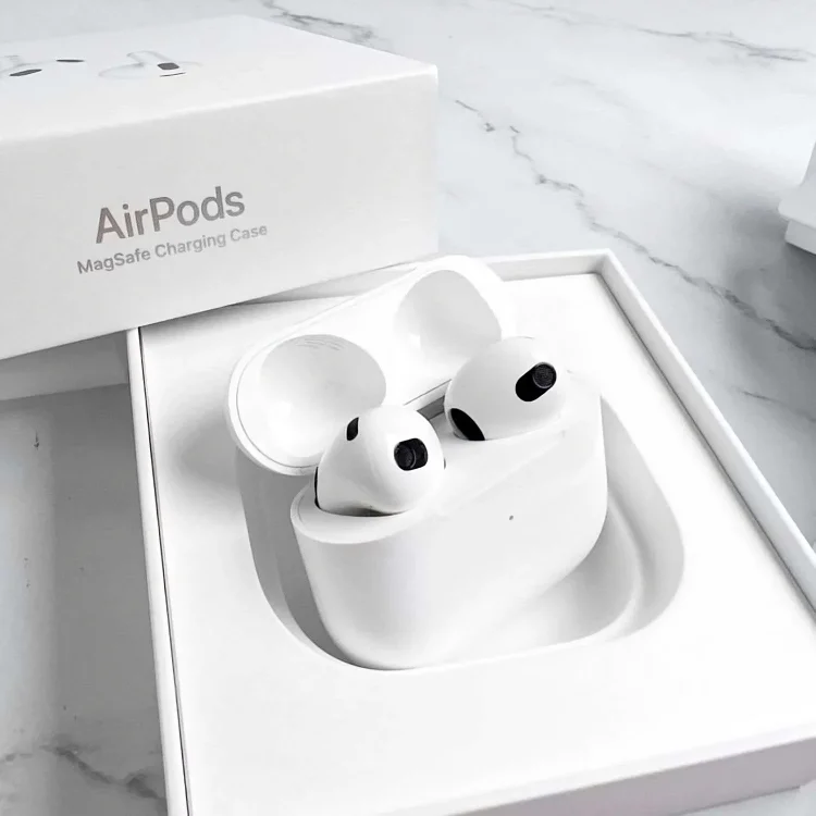 Airpods 3 Magsafe Charging Case. SELADOS. J25