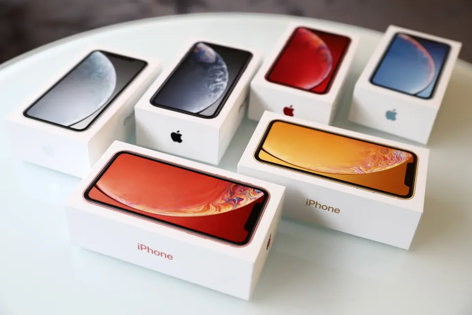 iPhone XR 64GB. SELADOS. N25